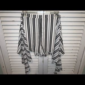 Black and White flowy shorts